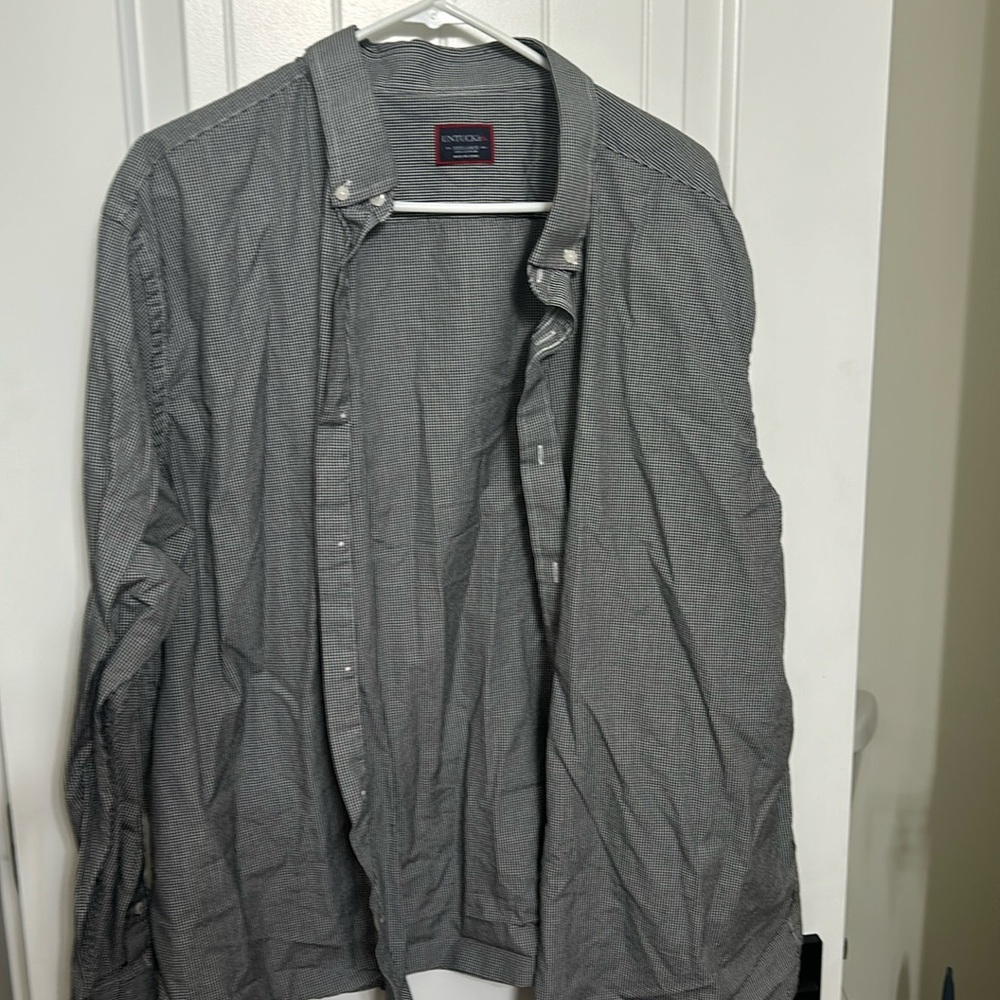 UNTUCKit Shirt